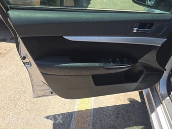 2013 Subaru Legacy 2.5i Premium – miniatura 9