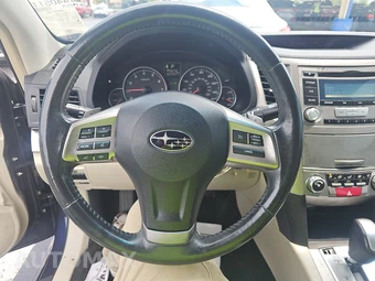 2013 Subaru Legacy 2.5i Premium – miniatura 10