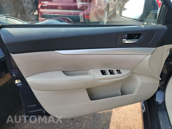 2013 Subaru Legacy 2.5i Premium – miniatura 9