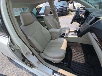 2013 Subaru Legacy 3.6R Limited - miniatura 18