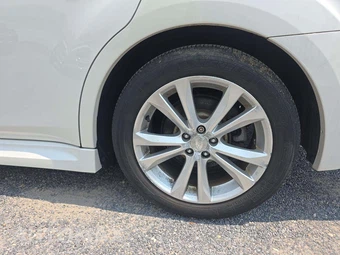 2013 Subaru Legacy 3.6R Limited - miniatura 24
