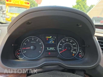2013 Subaru Legacy 3.6R Limited - miniatura 9