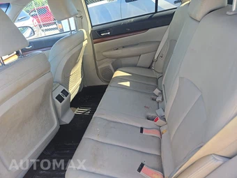 2013 Subaru Outback 2.5i Limited – miniatura 13