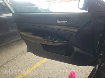 2013 Subaru Outback 2.5i Limited – miniatura 9