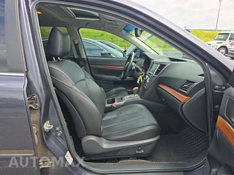 2013 Subaru Outback 2.5i Limited – miniatura 8