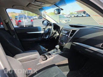 2013 Subaru Outback 2.5i Premium - miniatura 8