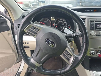 2013 Subaru Outback 2.5i Premium – miniatura 10