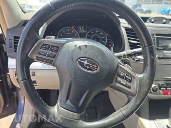 2013 Subaru Outback 2.5i Premium – miniatura 10