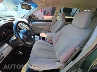 2013 Subaru Outback 2.5i Premium – miniatura 7