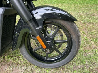 2013 Suzuki Boulevard 1500 C90 B.O.S.S. – miniatura 15