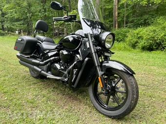 2013 Suzuki Boulevard 1500 C90 B.O.S.S. – miniatura 2