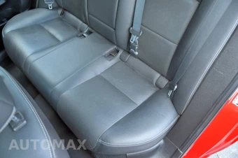 2013 Suzuki Kizashi Sport SLS – miniatura 13