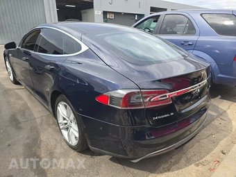 2013 Tesla Model S – miniatura 6