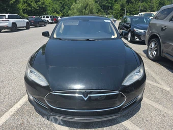 2013 Tesla Model S – miniatura 2