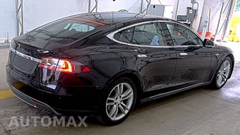 2013 Tesla Model S – miniatura 4