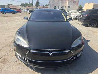 2013 Tesla Model S – miniatura 2