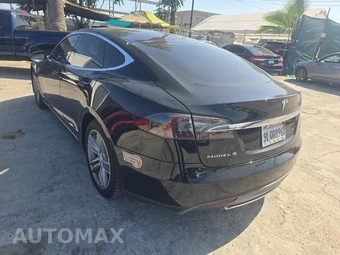 2013 Tesla Model S – miniatura 6