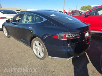 2013 Tesla Model S – miniatura 6
