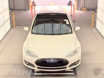 2013 Tesla Model S – miniatura 2