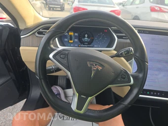 2013 Tesla Model S – miniatura 10