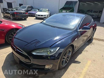 2013 Tesla Model S — samochód z USA z aukcji Manheim, oferta Kup Teraz w AUTOMAX