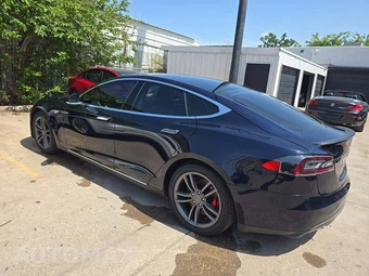 2013 Tesla Model S – miniatura 2