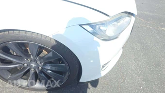 2013 Tesla Model S Performance – miniatura 30