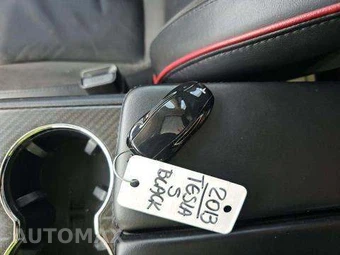 2013 Tesla Model S Performance – miniatura 8