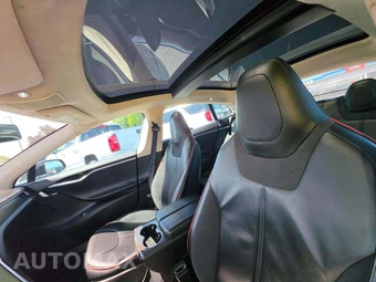 2013 Tesla Model S Performance – miniatura 8