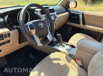 2013 Toyota 4Runner SR5 - miniatura 9