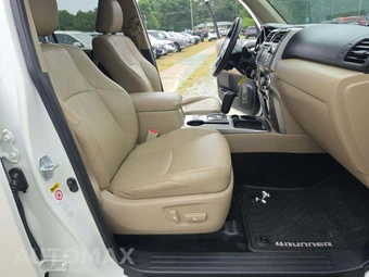 2013 Toyota 4Runner SR5 – miniatura 16