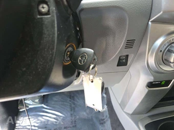 2013 Toyota 4Runner SR5 - miniatura 8