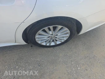 2013 Toyota Avalon Hybrid Limited - miniatura 11