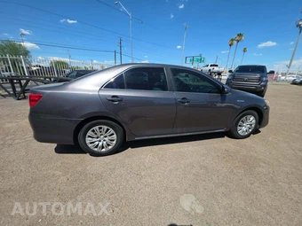 2013 Toyota Camry Hybrid LE - miniatura 4