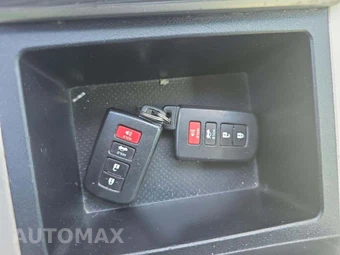 2013 Toyota Camry Hybrid LE - miniatura 8