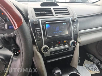 2013 Toyota Camry LE – miniatura 11