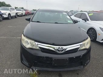 2013 Toyota Camry LE – miniatura 2