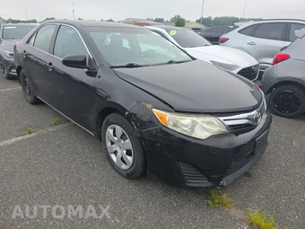 2013 Toyota Camry LE – miniatura 3