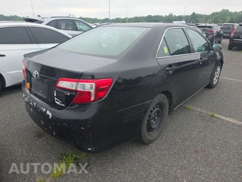2013 Toyota Camry LE – miniatura 4