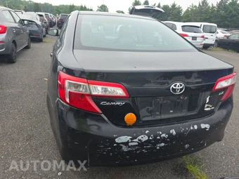 2013 Toyota Camry LE – miniatura 5