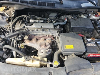 2013 Toyota Camry LE – miniatura 22