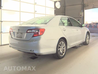 2013 Toyota Camry LE – miniatura 5