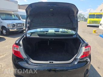 2013 Toyota Camry LE – miniatura 14