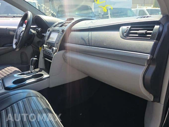 2013 Toyota Camry LE – miniatura 19