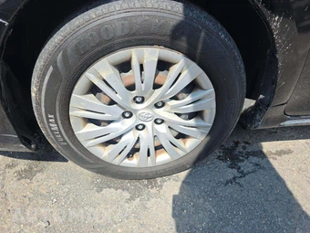 2013 Toyota Camry LE – miniatura 27