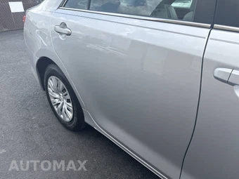 2013 Toyota Camry LE - miniatura 12