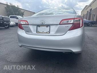 2013 Toyota Camry LE - miniatura 15