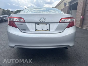 2013 Toyota Camry LE - miniatura 16