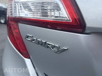 2013 Toyota Camry LE - miniatura 26