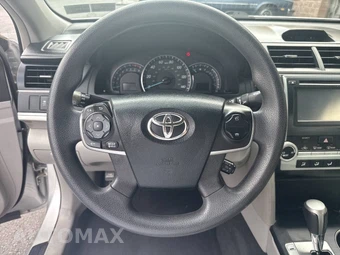 2013 Toyota Camry LE - miniatura 34
